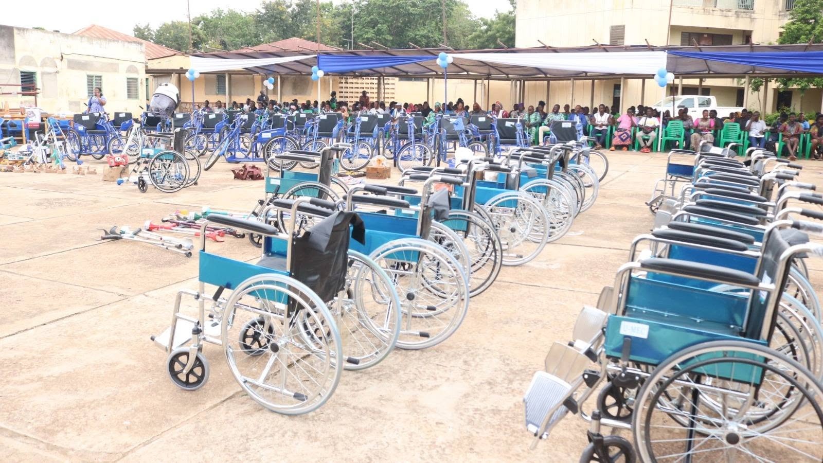 Inclusion sociale : le gouvernement dote les personnes en situation de handicap de matériel d'installation professionnelle — photo 2